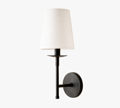 Rowan Schlanke Wandlampe mit Stoffschirm - Stilvolle Beleuchtung für Flur Bad und Schlafzimmer