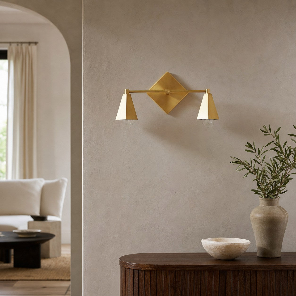 Ornato Luxe Geometrische Schminkleuchte – Art-Deco-Badezimmerbeleuchtung aus massivem Messing
