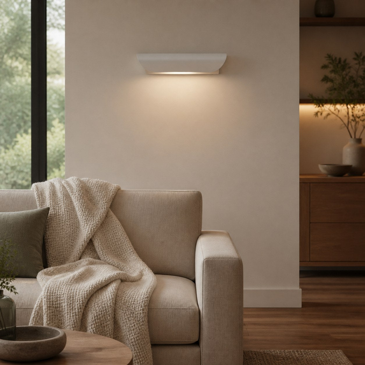 Hidra Modern Metal Wall Sconce – Minimalist Down-Light Sconce for Modern Homes