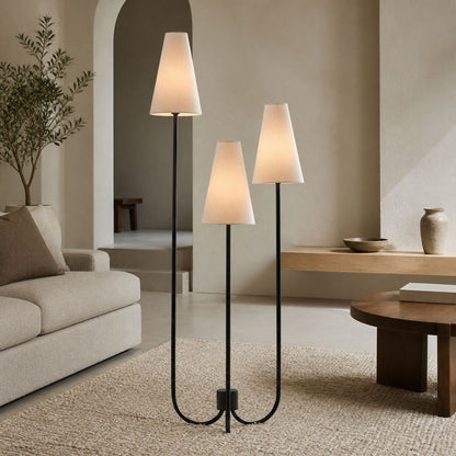 Cordove Stehleuchte mit drei konischen Schirmen – Moderne minimalistische Metall-Stoffleuchte für das Wohnzimmer