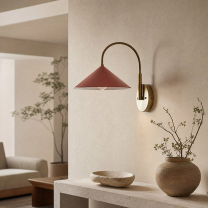Curva Metall-Wandleuchte im Vintage-Stil – eleganter kegelförmiger Lampenschirm für Schlafzimmer