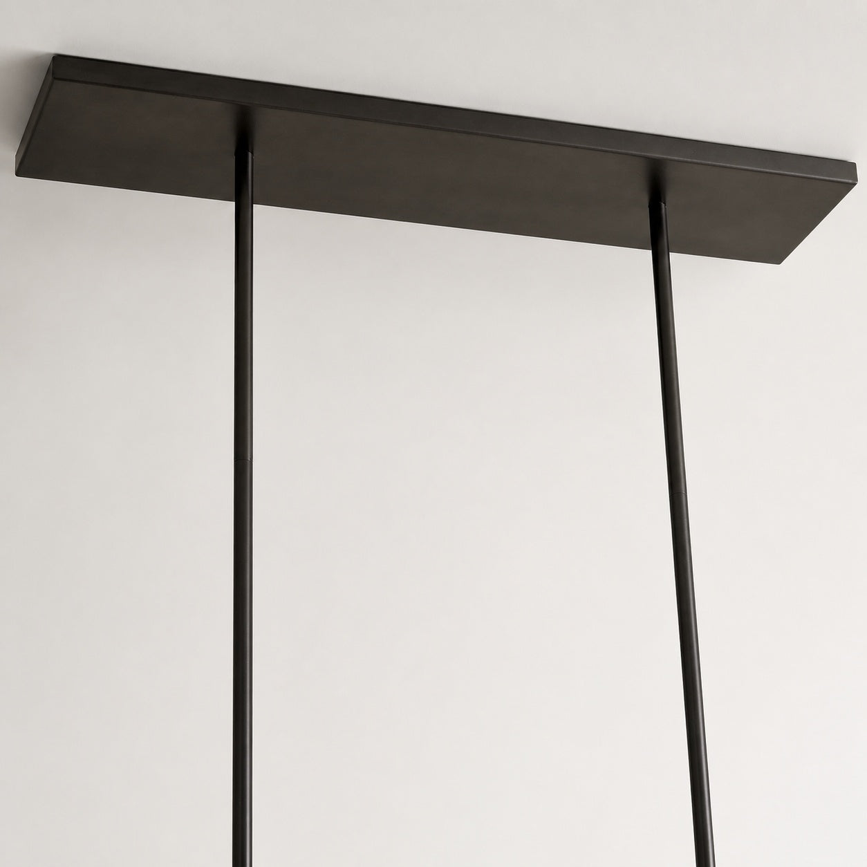Glavira Linear-Kronleuchter aus recyceltem Glas – elegante, moderne Beleuchtung