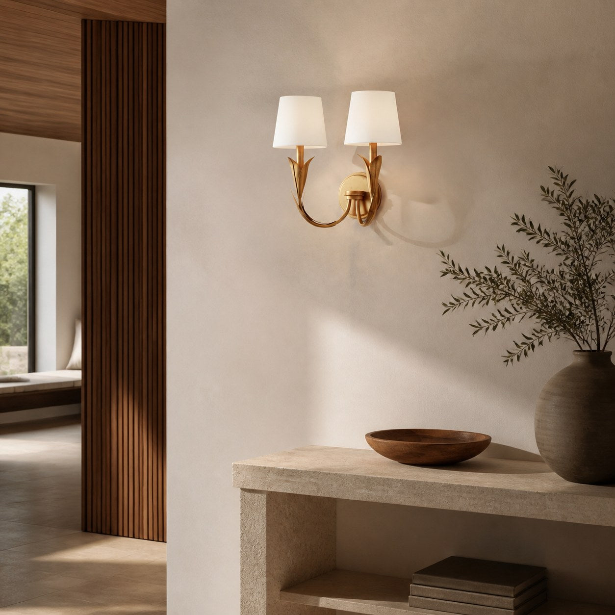 Duova Wandleuchte – Gebogenes, schilfartiges Metallarmdesign für Schlafzimmer, Wohnzimmer oder Badezimmer