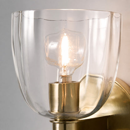 Vega Glas-Wandleuchte im minimalistischen Stil mit Kugelform, sanftes, diffuses Licht, erhältlich als Ein- oder Zweiflammenleuchte