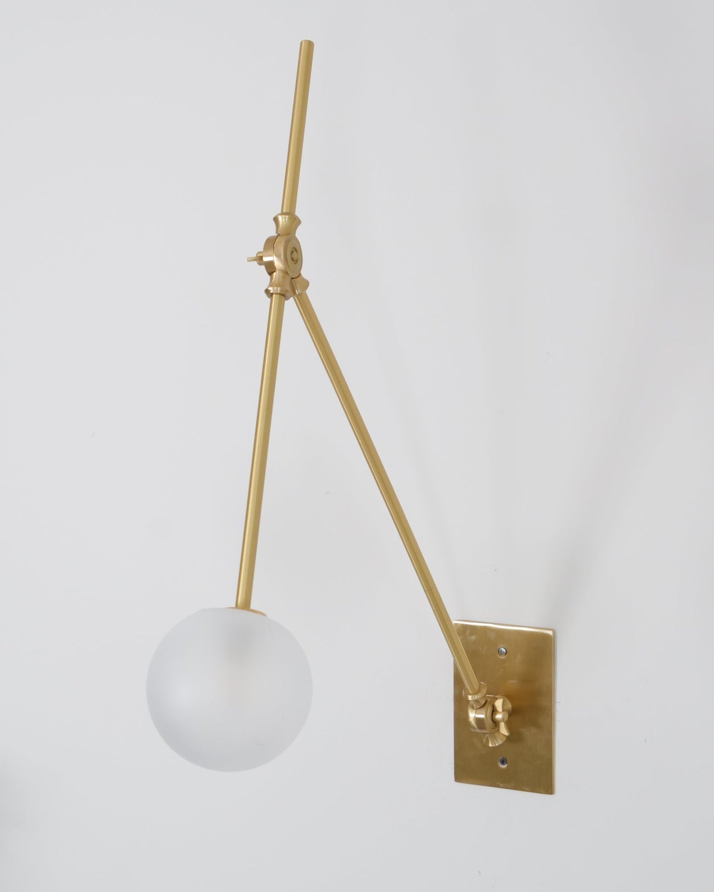 Magari Mid Century Wandleuchte Messing Schwenkbar