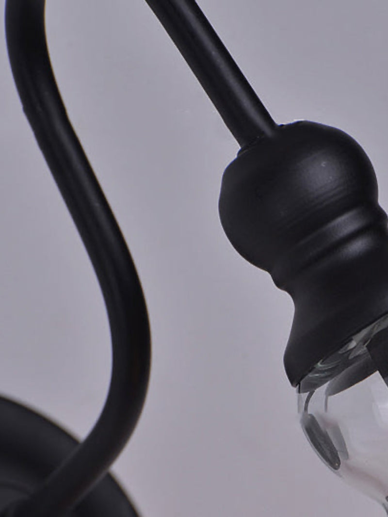 Moderne Wandleuchte im Industriestil mit Uhr und klarem Glas