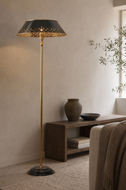 Auriglow Perforierte Messing Stehlampe - Space Age Stil für Wohnzimmer oder Schlafzimmer