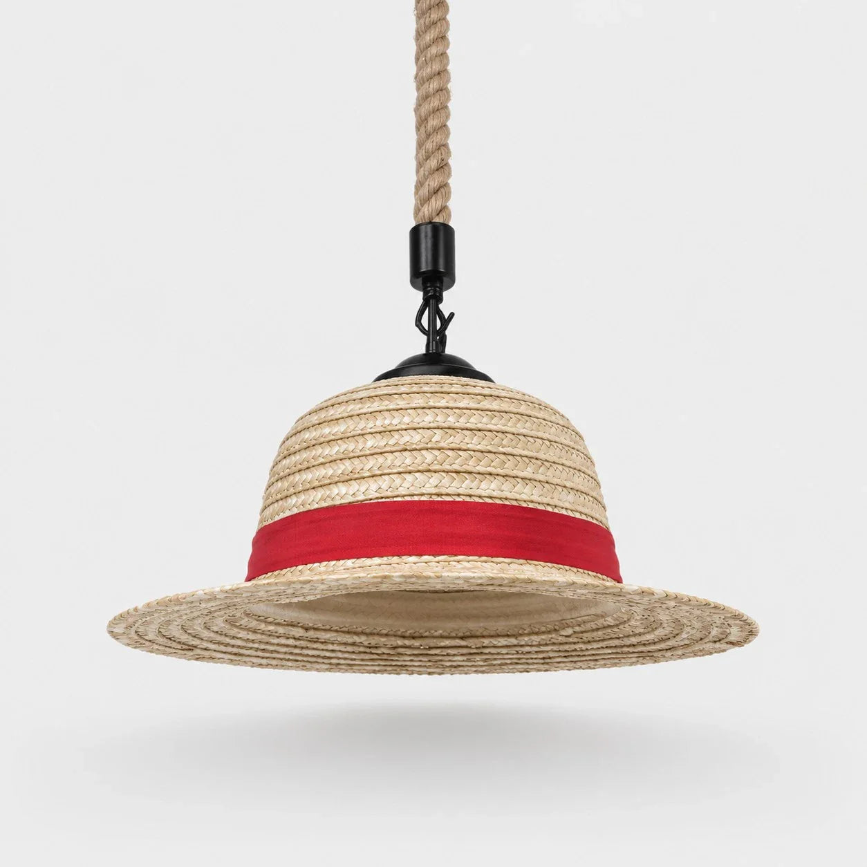 Straw hat pendant view 2