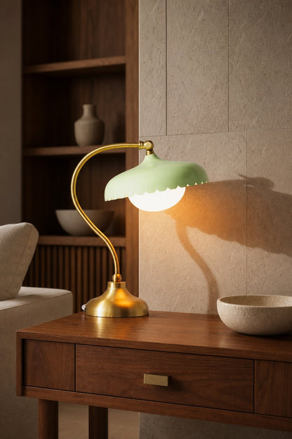 Rayla Elegante Scallop Glas Tischlampe - Atmosphärisches Licht - Schreibtisch oder Beistelltisch