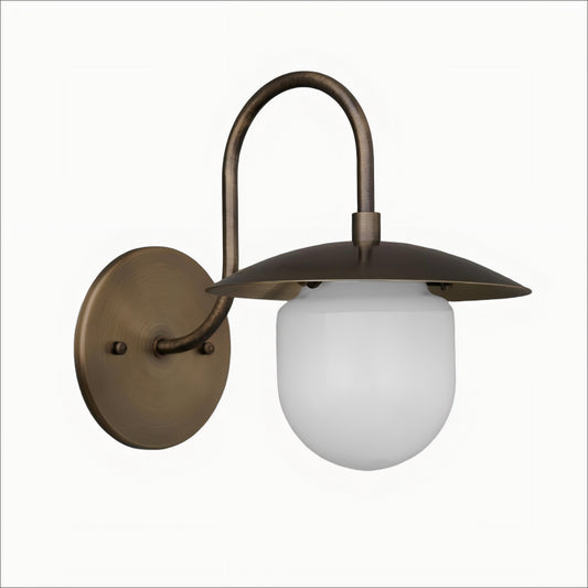 Curva Metal Arched Brass Wall Sconce - Elegant Metal Light for Modern Interiors