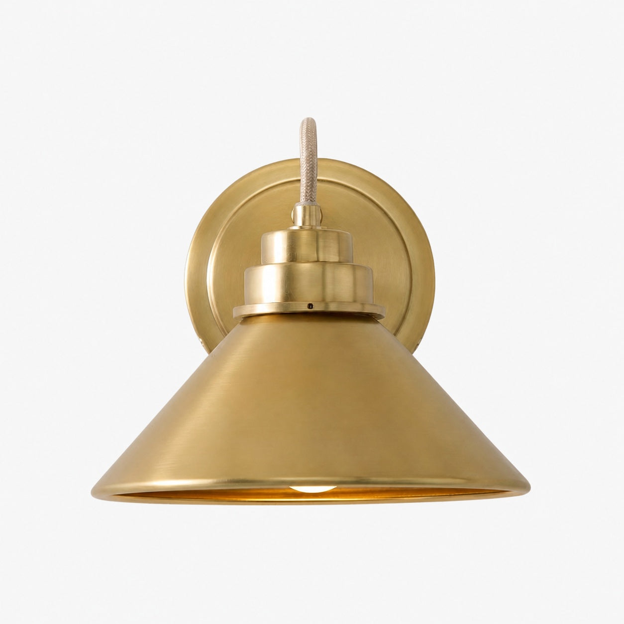 Aurenza Sconce – Farmhouse Wall Light with Metal Accents for Cozy Spaces
