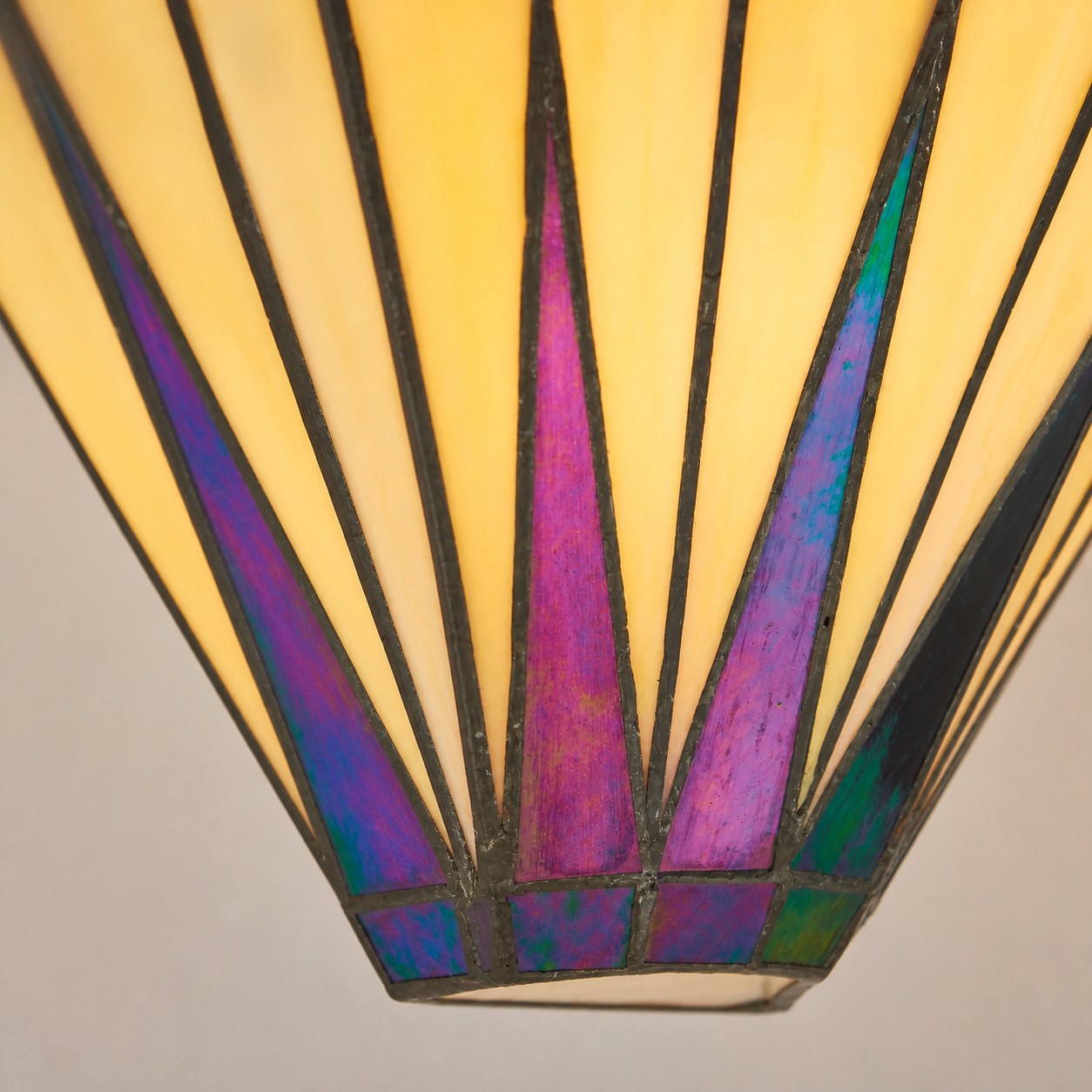 TF Dark Star Art Deco Star Tiffany Wandleuchte – Geometrische Buntglasleuchte für Flur und Wohnzimmer