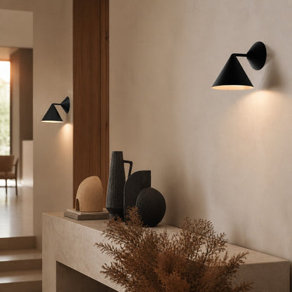 Brivana Wandleuchte – Moderne Metall-Wandlampe für Schlafzimmer & Flur