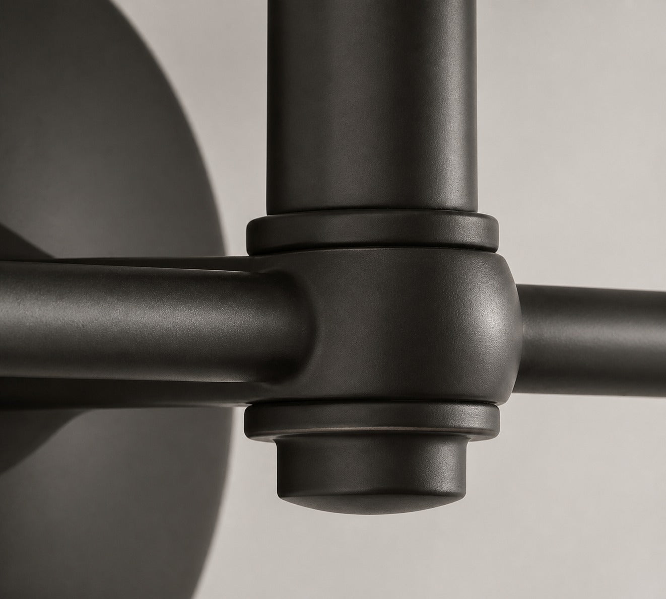 Everett Modernes Metall Wandlicht mit Stoffschirm - Ideal für Bad oder Wohnbereiche