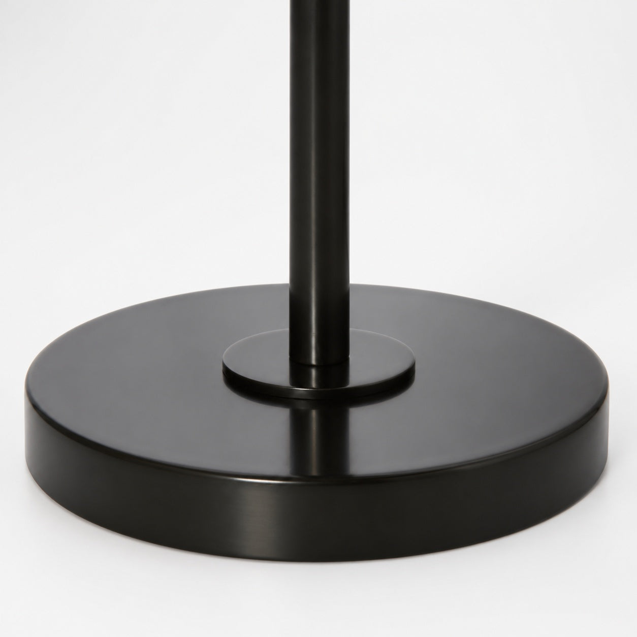 Ruffmeto Transitional Slim Table Lamp – Sculptural Shade Lighting for Living Room or Bedroom
