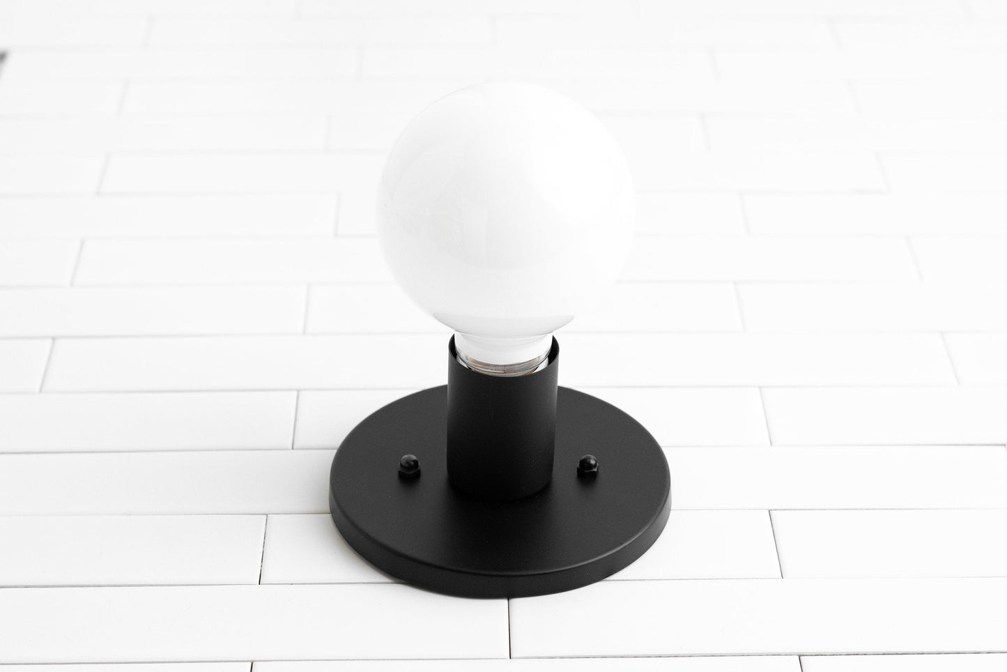 Glorica Glass Minimalist Wall Sconce - Versatile Modern Light For Any Room