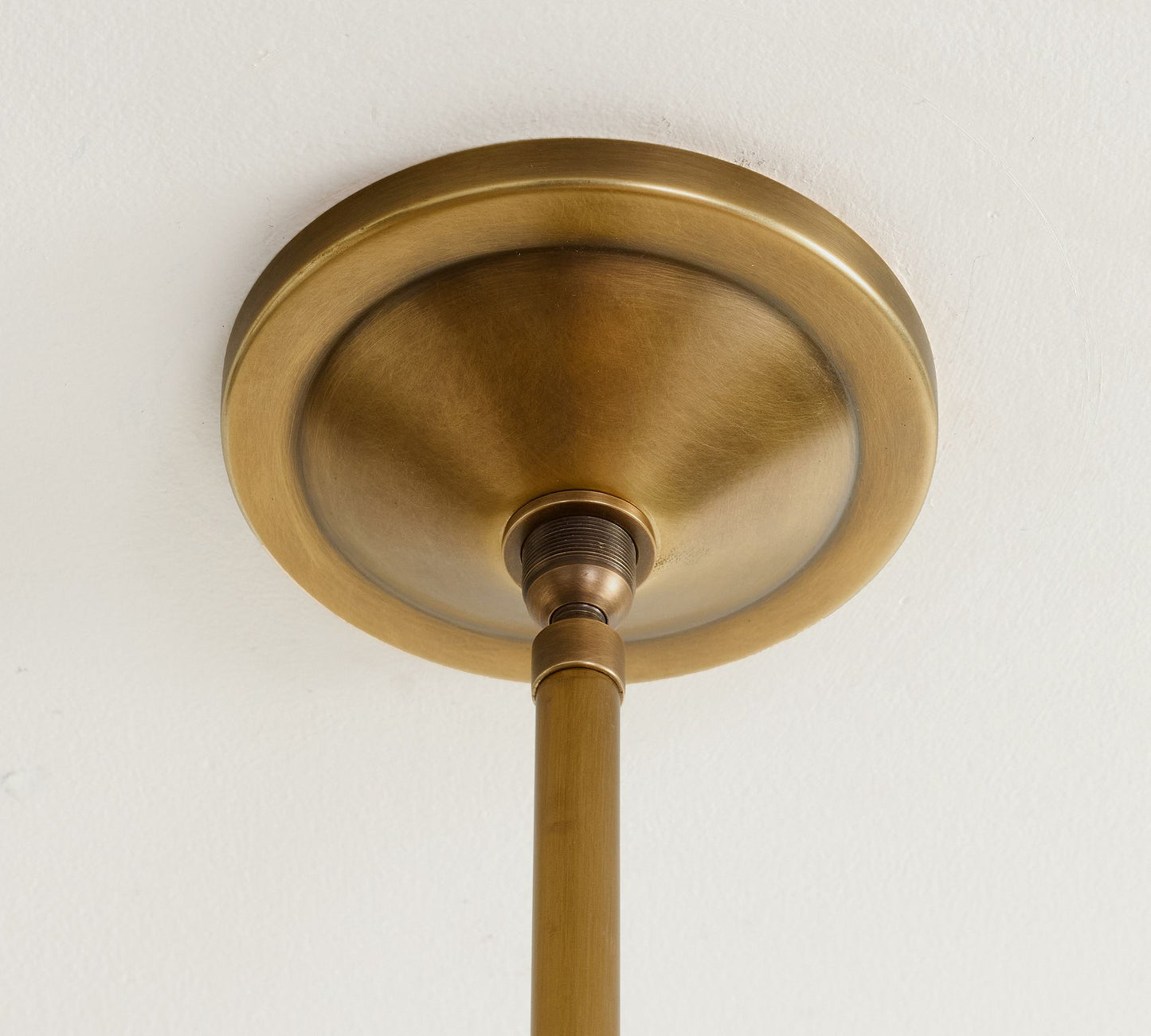 Yolvira Modern Outdoor Hanging Lantern – Dimmable Metal Pendant for Porch, Patio, or Balcony