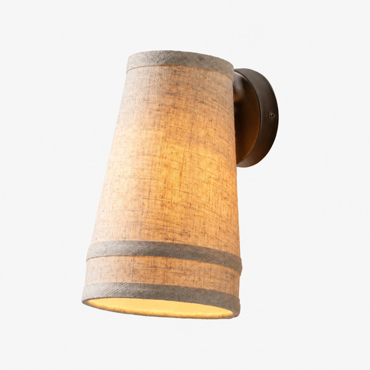 Zalen Wandleuchte in Leinenbronze mit Struktur – Sanfte Retro-Wandleuchte für Leseecken