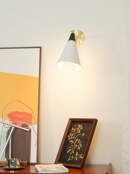 Magari Mid Century Wandleuchte Messing Schwenkbar