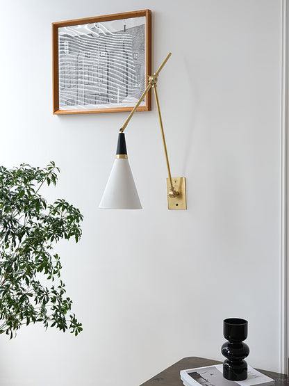 Magari Mid Century Wandleuchte Messing Schwenkbar