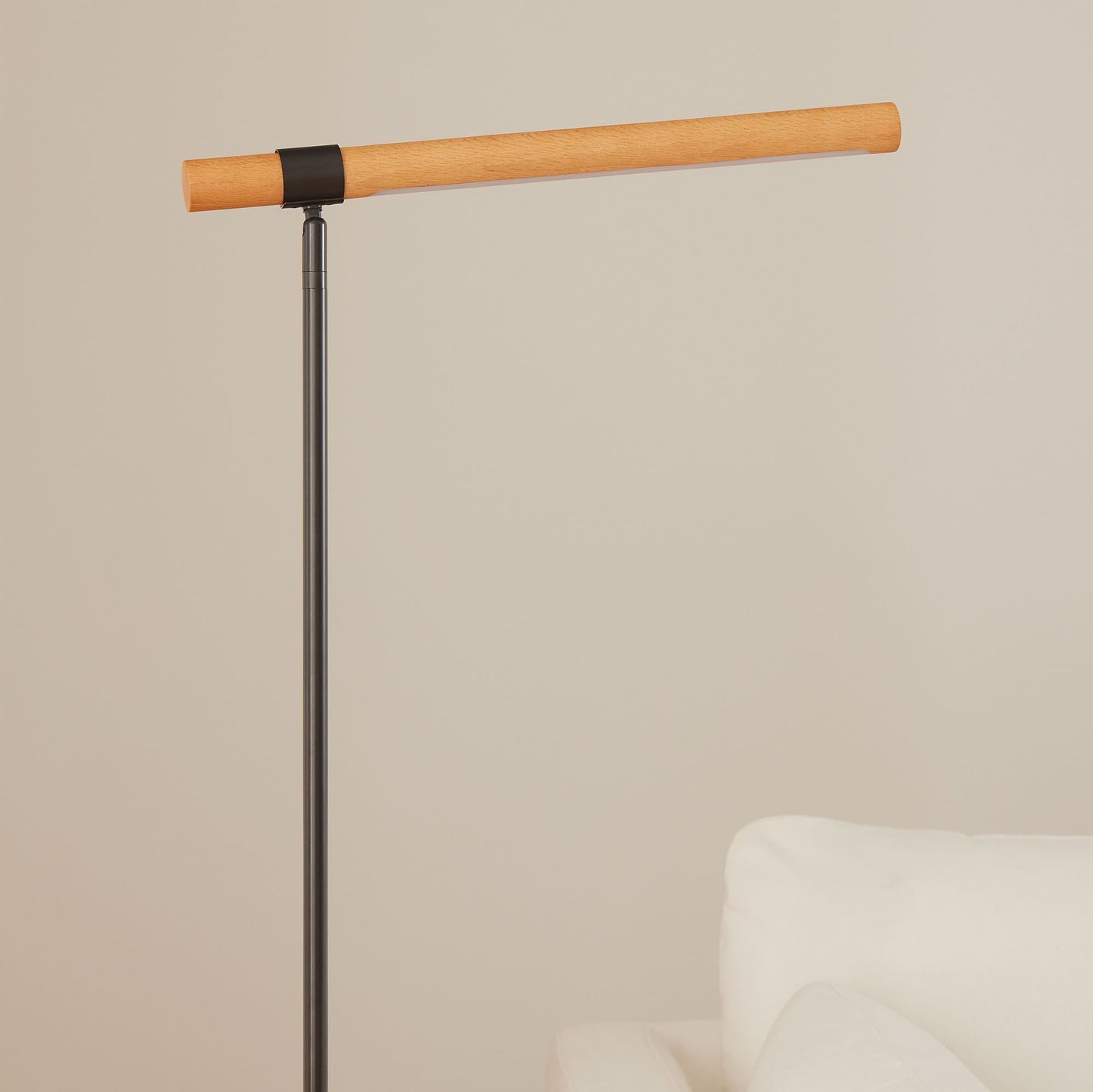 Moss Energy-Efficient Linear Wood LED Floor Lamp – Adjustable Swivel Design