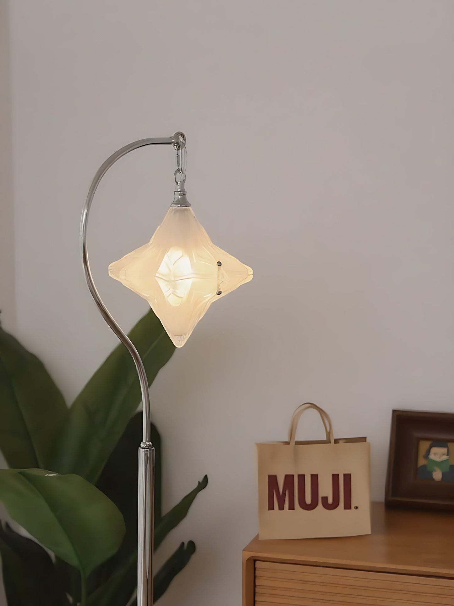 Art Deco Star Floor Lamp – Modern Standing Lamp for Living Spaces –  Astris Orion