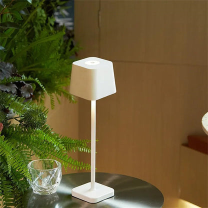 Scandinavian Cordless Touch Led Table Light For Restaurant